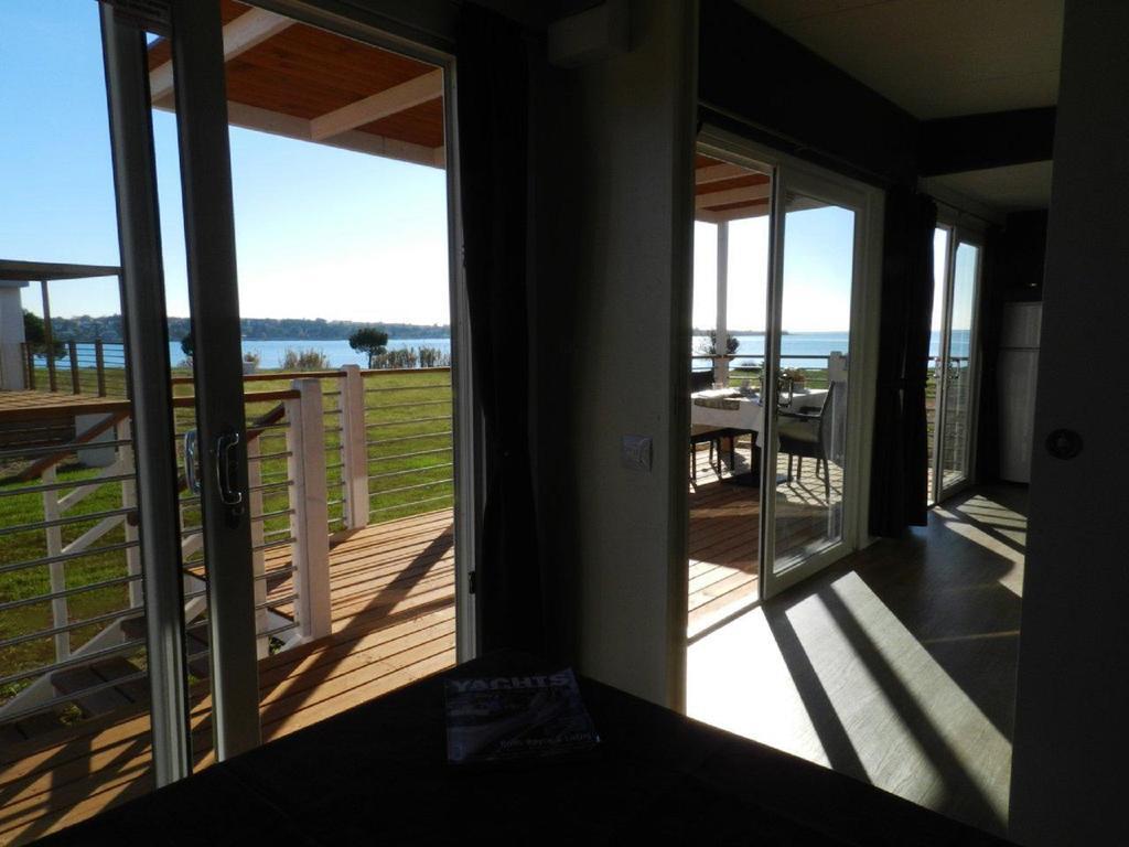Holiday Mobile Homes Park Riviera Karigador Rum bild